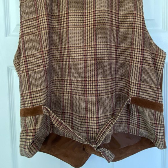 Medium Leather Vest - by Old School Clothing Company - Picture 7 of 7